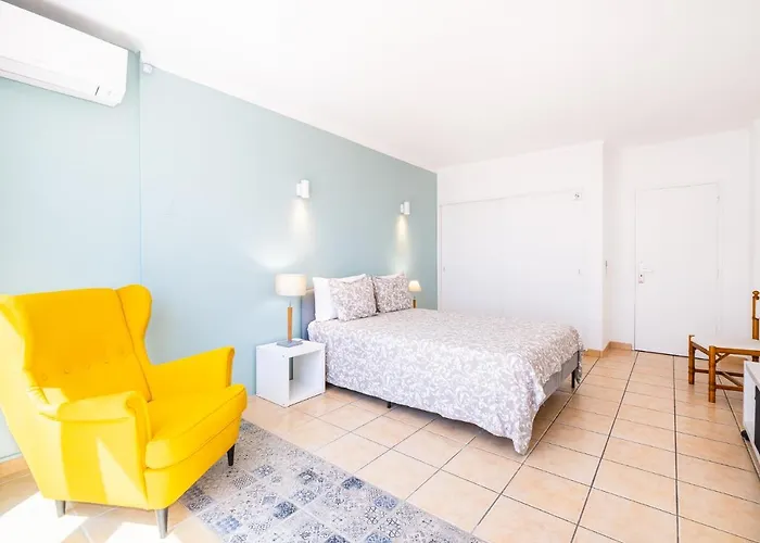 Stunning Terrace With Ocean View דירה