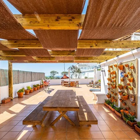 Апартаменты Stunning Terrace With Ocean View