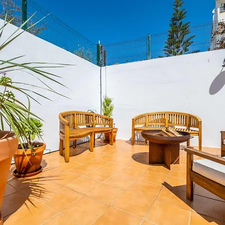 Stunning Terrace With Ocean View Апартаменты Албуфейра
